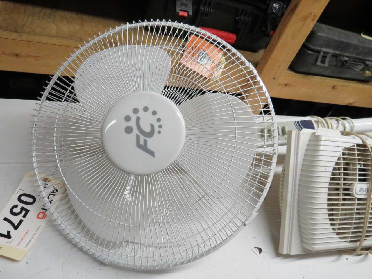 LOT OF 2 COOLING DEVICES - FC & WIND DANCE FANS - TEMPERATURE CONTROL COMPONENTS