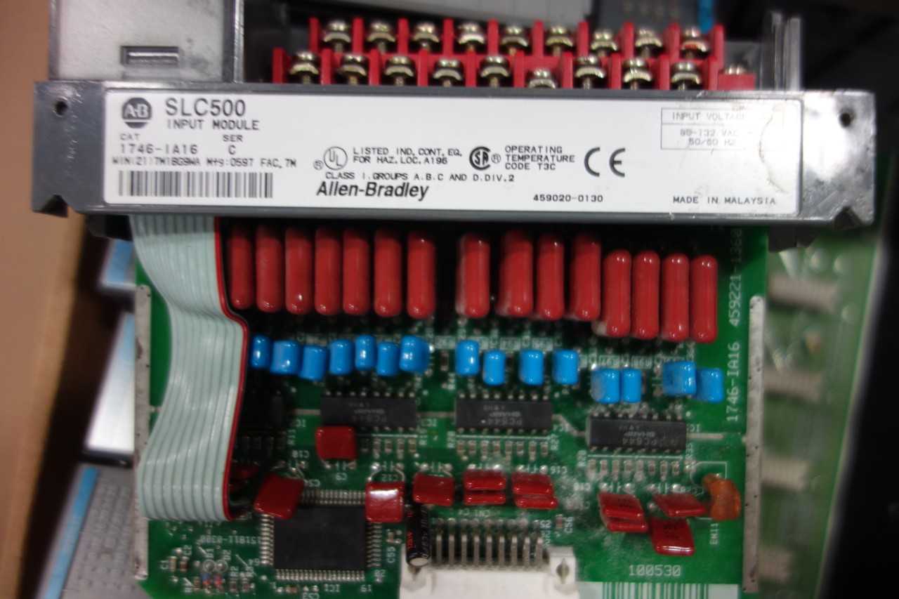 1 LOT OF INPUT & OUTPUT MODULES, CHASSIS RACK CONTROLS- ALLEN BRADLEY - AUTOMATION & CONTROLS