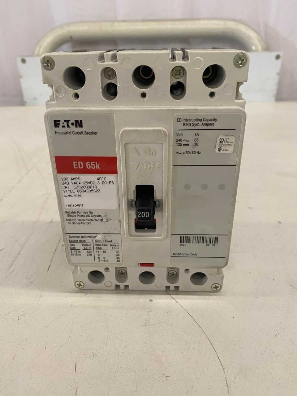 Quantity of 2x ED3200 MCCB/Molded Case Circuit Breakers - CIRCUIT BREAKERS Quantity of 2x ED3200 MCCB/Molded Case Circuit Breakers - CIRCUIT BREAKERS