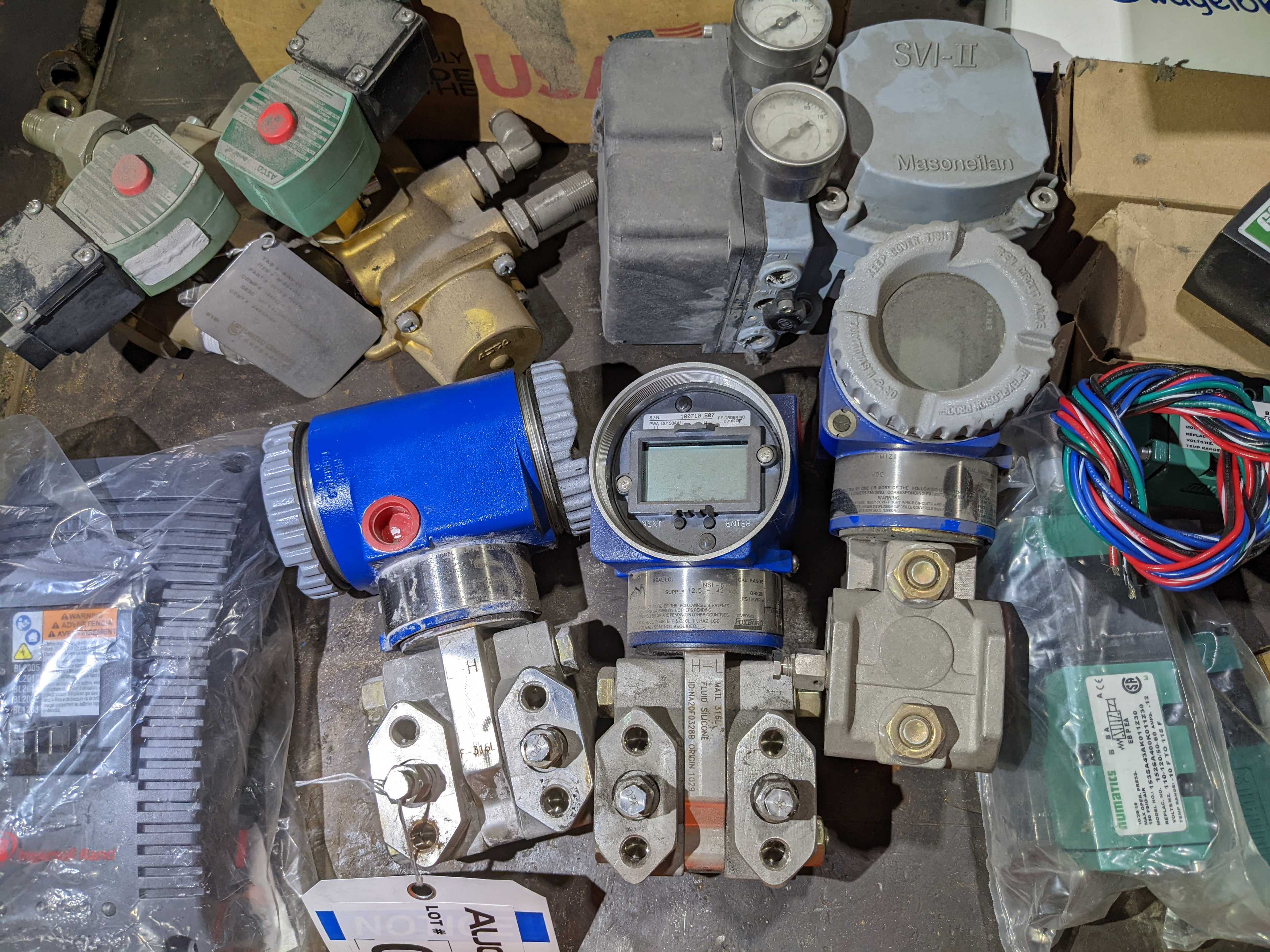 LOT OF CONTENTS ASSORTED - INDUSTRIAL PARTS