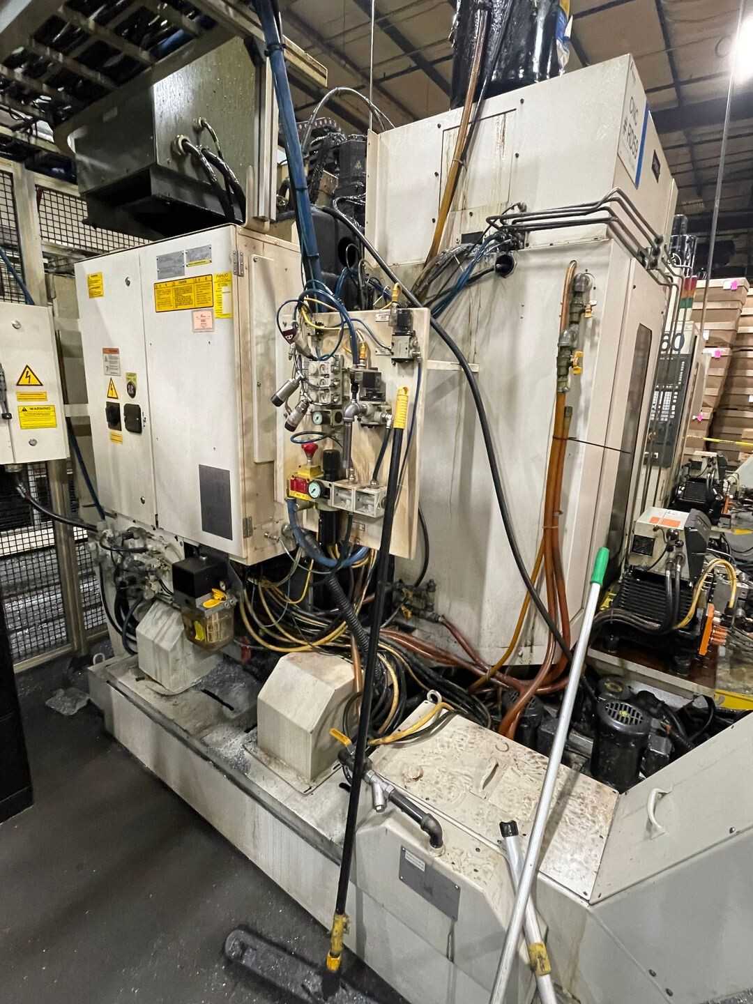 2015 Fanuc Robodrill D21L iA5 CNC Mill - VERTICAL MACHINING CENTERS