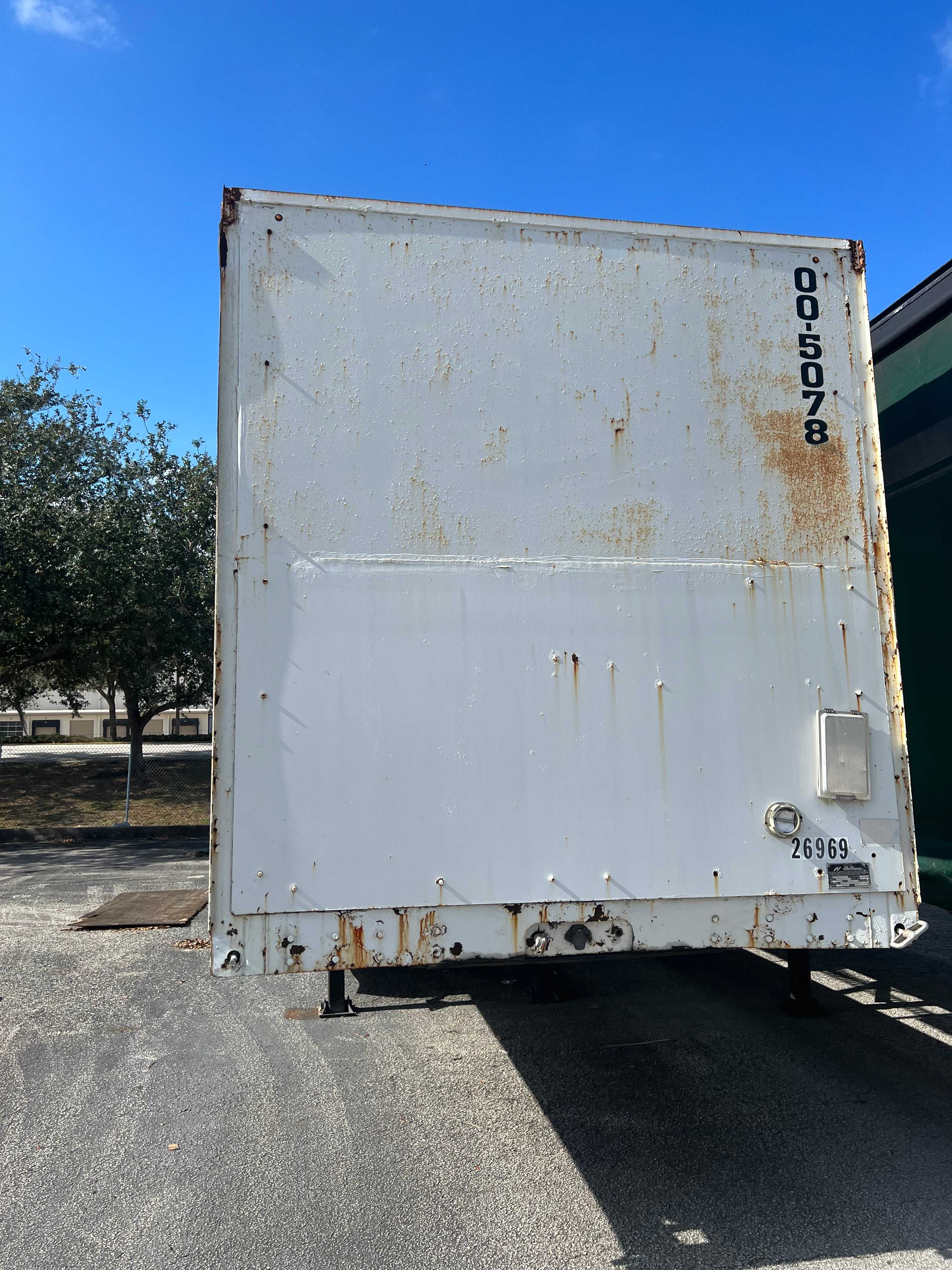 2001 Nuvan Curtainside Trailer 48' - TRAILERS