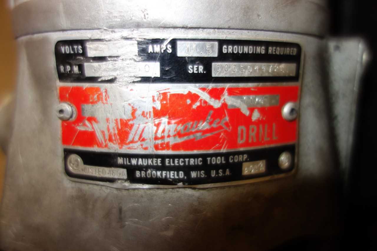 MILWAUKEE 4231 ELECTROMAGNETIC DRILL PRESS - UPRIGHT DRILL PRESSES