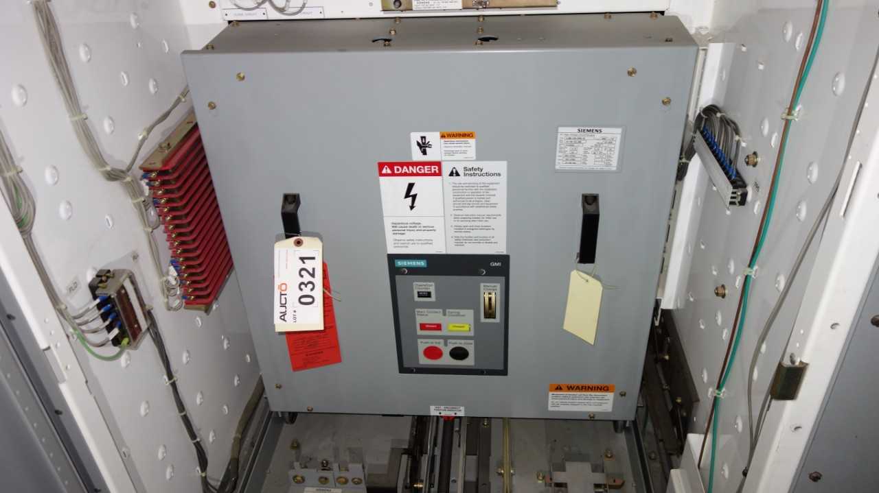SIEMENS 2000Amp 4.76KV  5-GMI-250-2000-58 CIRCUIT BREAKER (BREAKER ONLY) - CIRCUIT BREAKERS