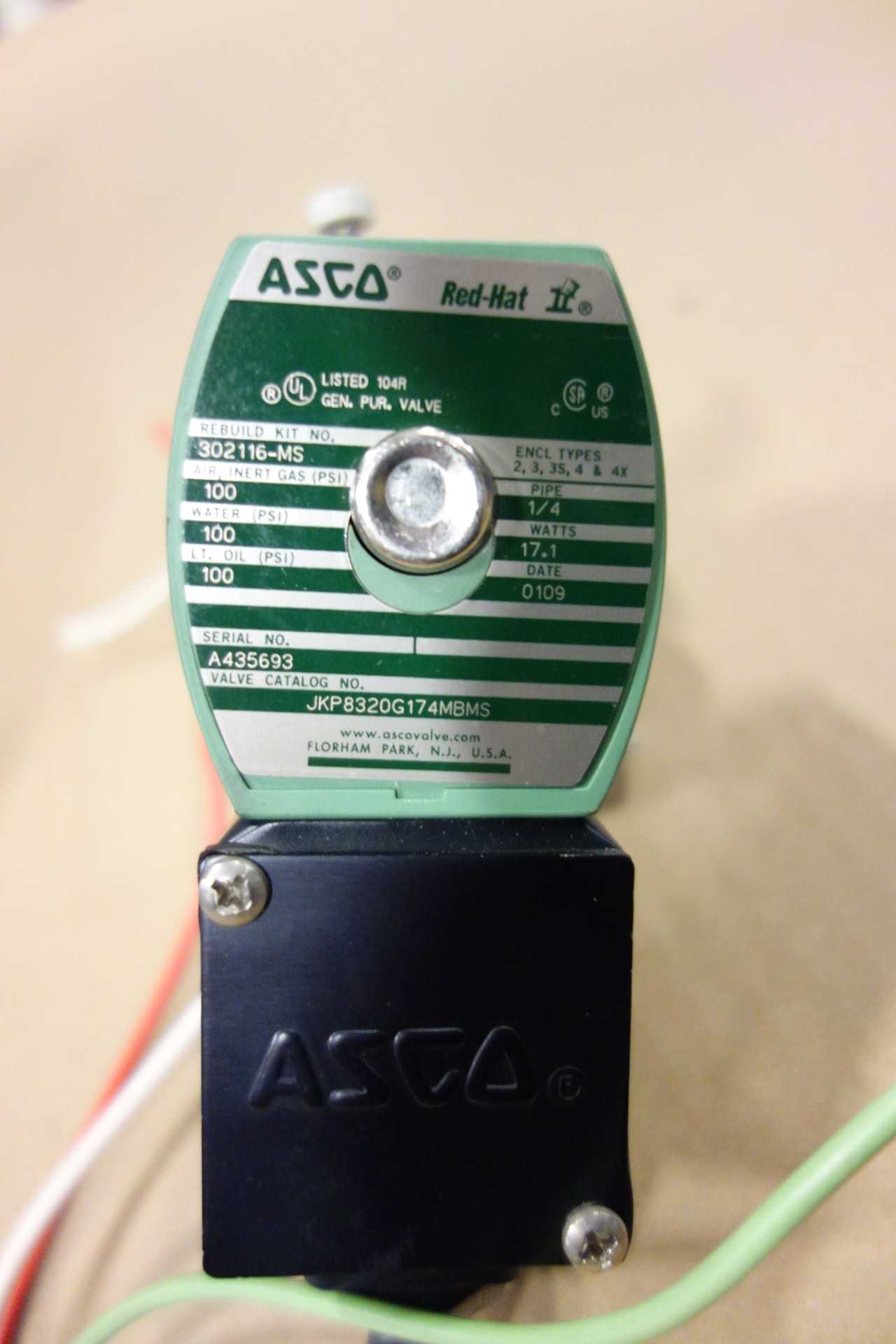 TOTE LOT OF ASCO RED-HAT II NPT SOLENOID VALVES - SOLENOID VALVE
