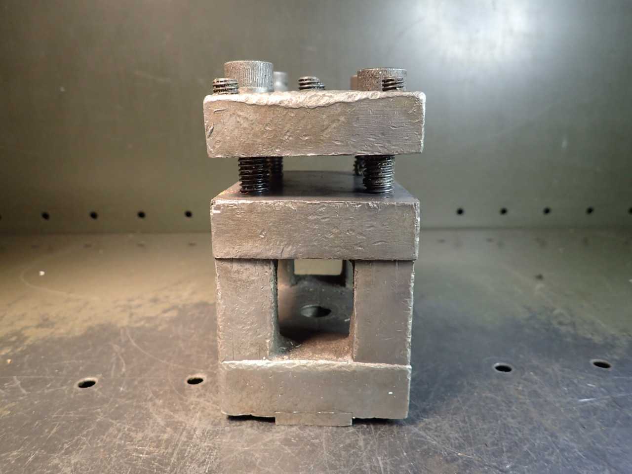 3 in x 4-1/2 Set Screw Riser Block Lathe Tool Post: 1-1/4 Base Slot, Used Good - HOLEMAKING TOOLS