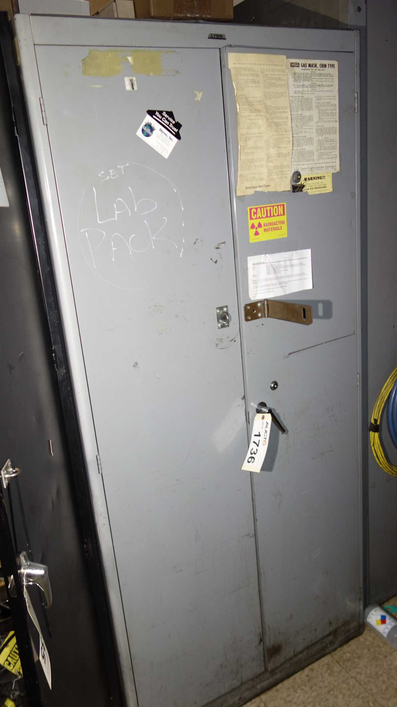CABINET WITH CONTENTS, ASSORTED ELECTRICAL MODULES - INDUSTRIAL PARTS