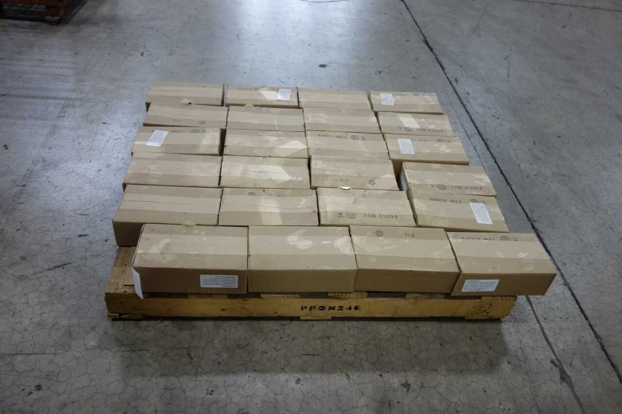 LOT OF 22 UNITED ELECTRIC CONTROLS 12SHSN5A PRESSURE SWITCHES, M446, M513 - ELECTRICAL COMPONENTS