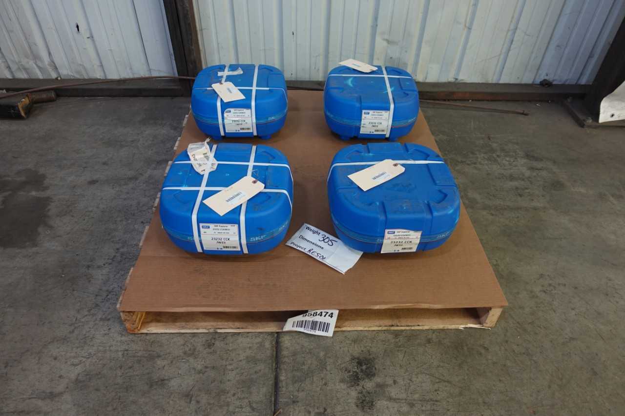LOT OF 4 SKF 23232 CCK/W33 ROLLER BEARINGS - BEARINGS