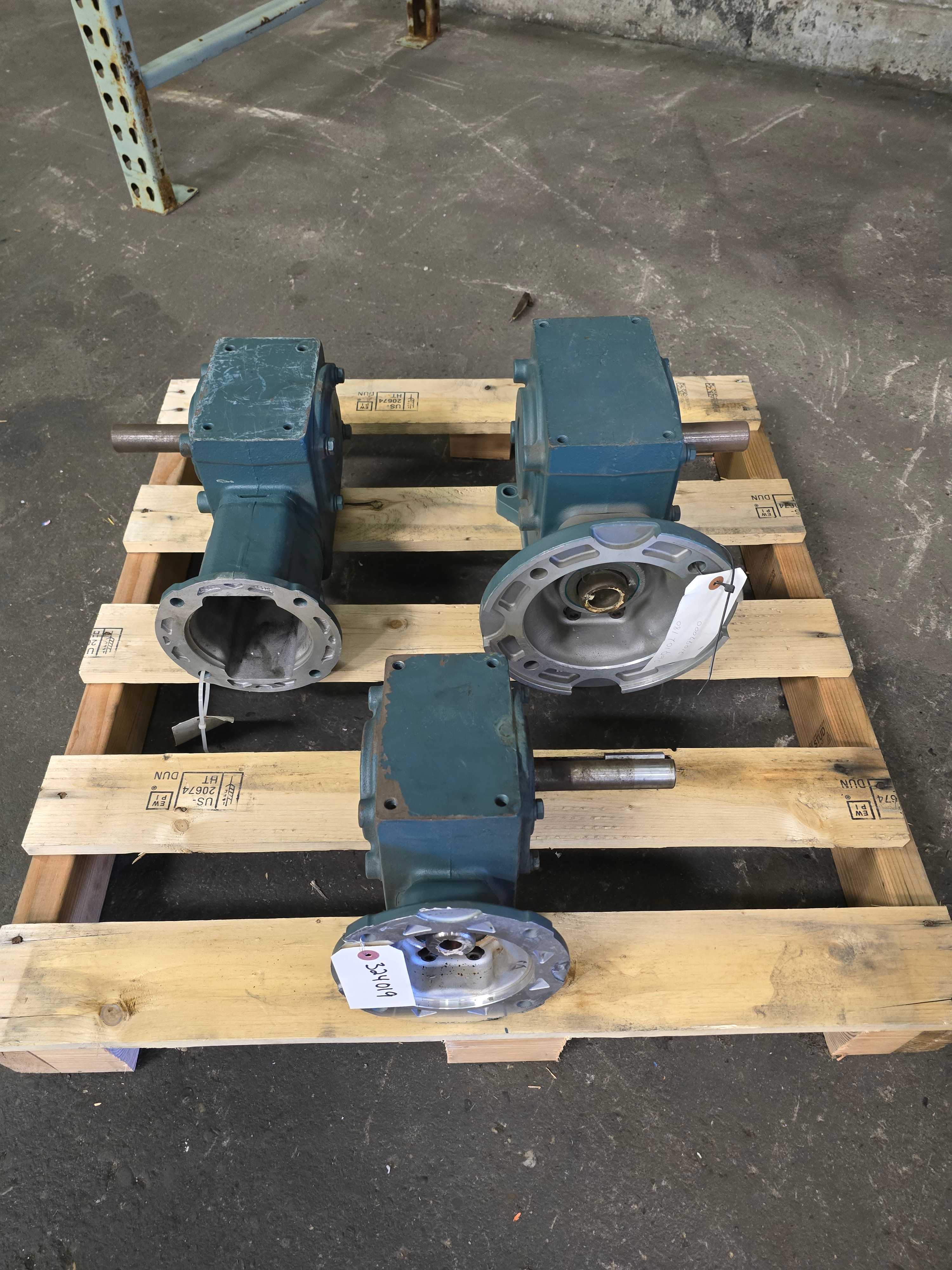LOT OF DODGE TIGEAR RIGHT ANGLE GEAR REDUCERS - QTY 3 - GEAR REDUCERS