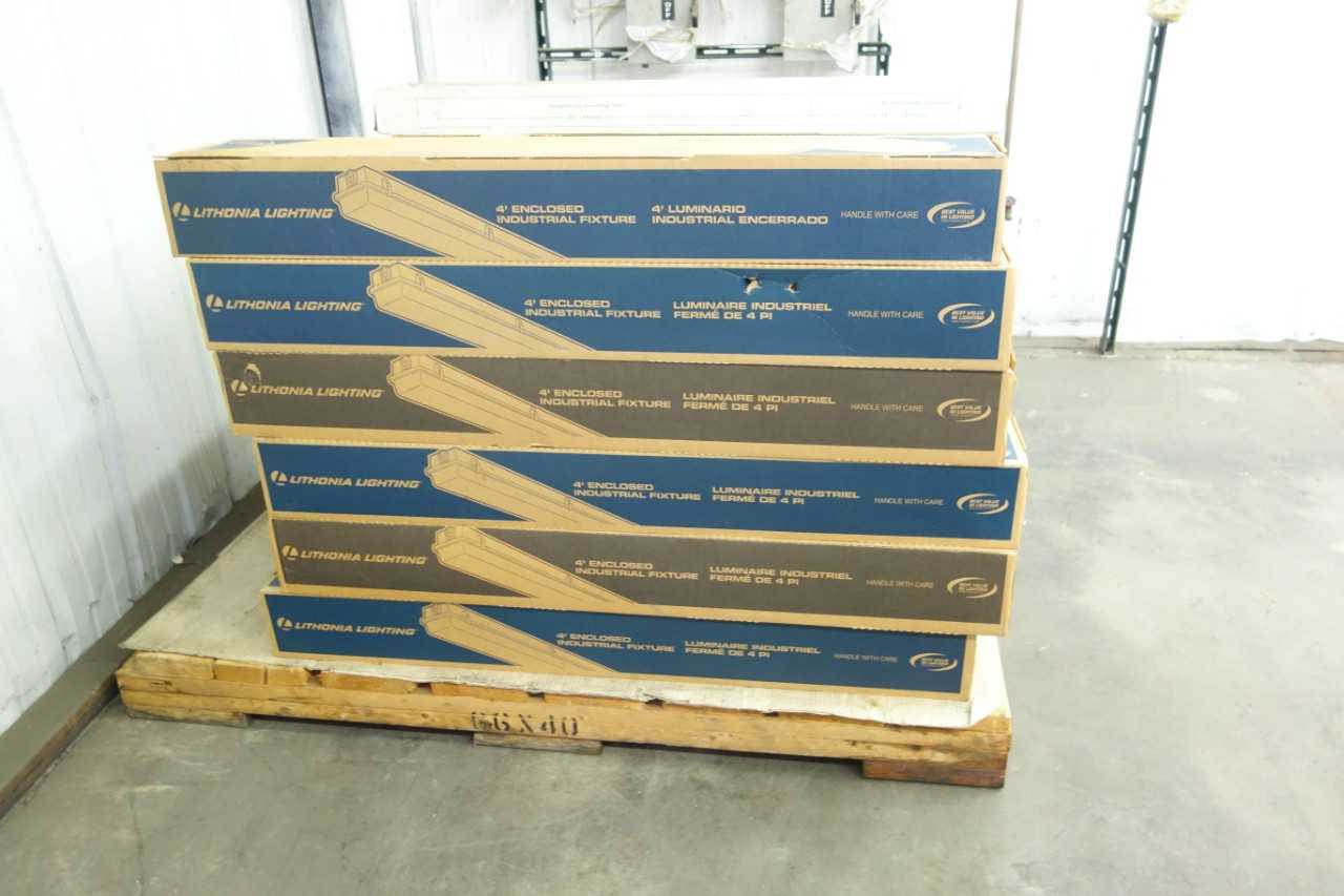 PALLET OF LITHONIA LIGHTING DMW 2 32 MVOLT GEB10IS ENCLOSED INDUSTRIAL FIXTURES - LIGHTING