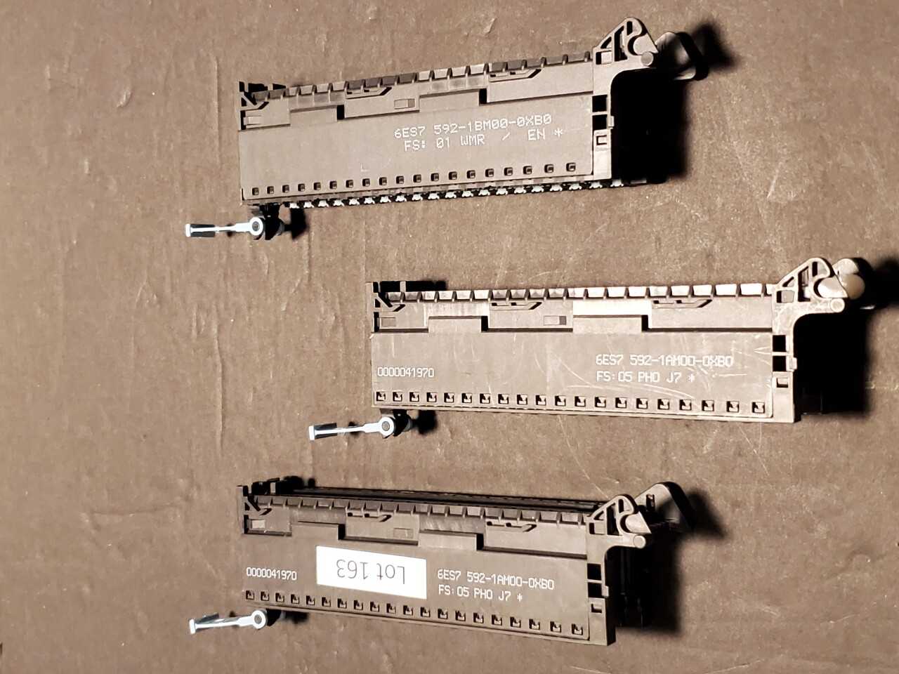 Lot of 3 Siemens S7-1500 40 pins front connectors - ELECTRICAL COMPONENTS