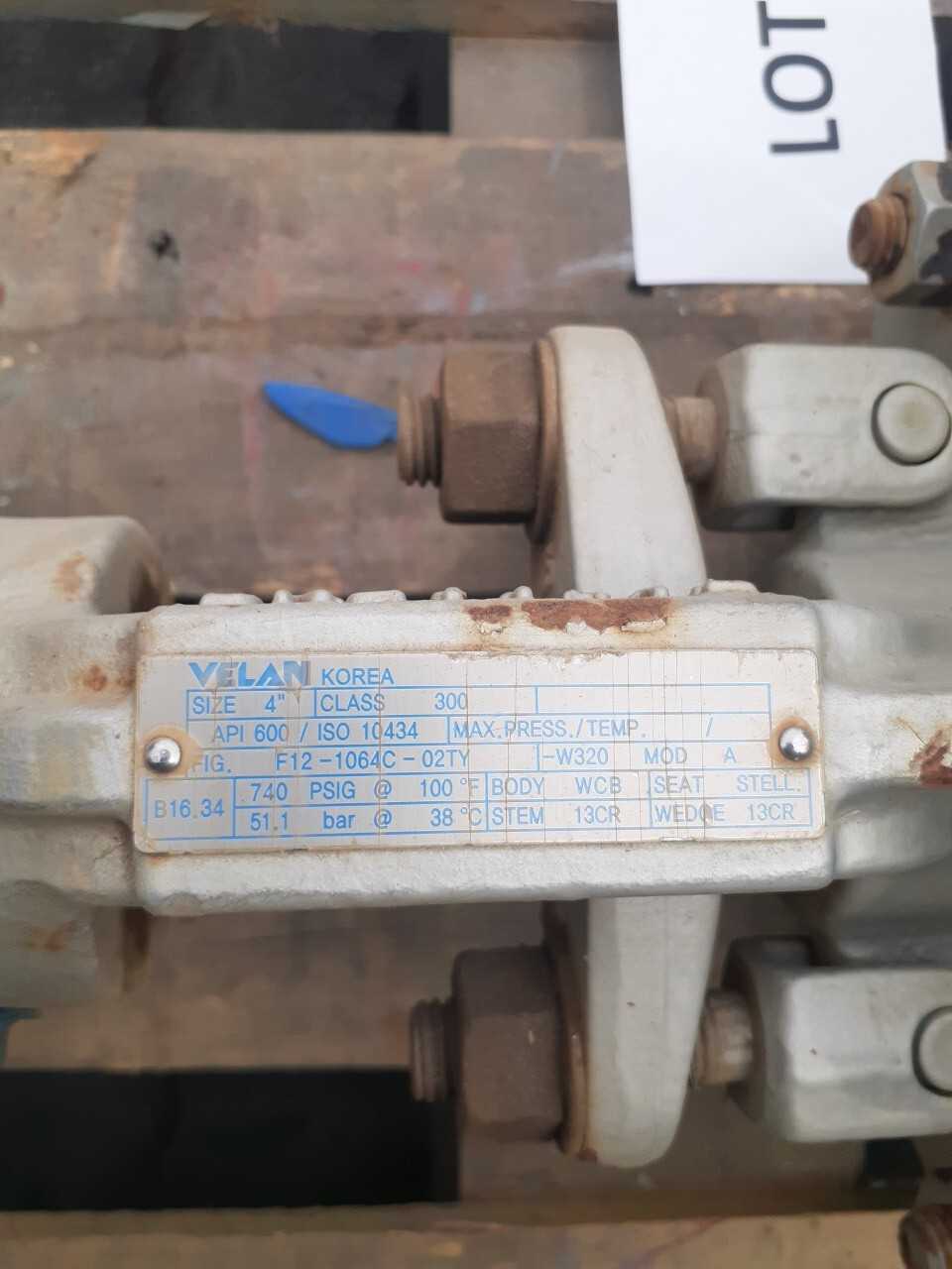 Lot of 2 Gate Valves - VALVES