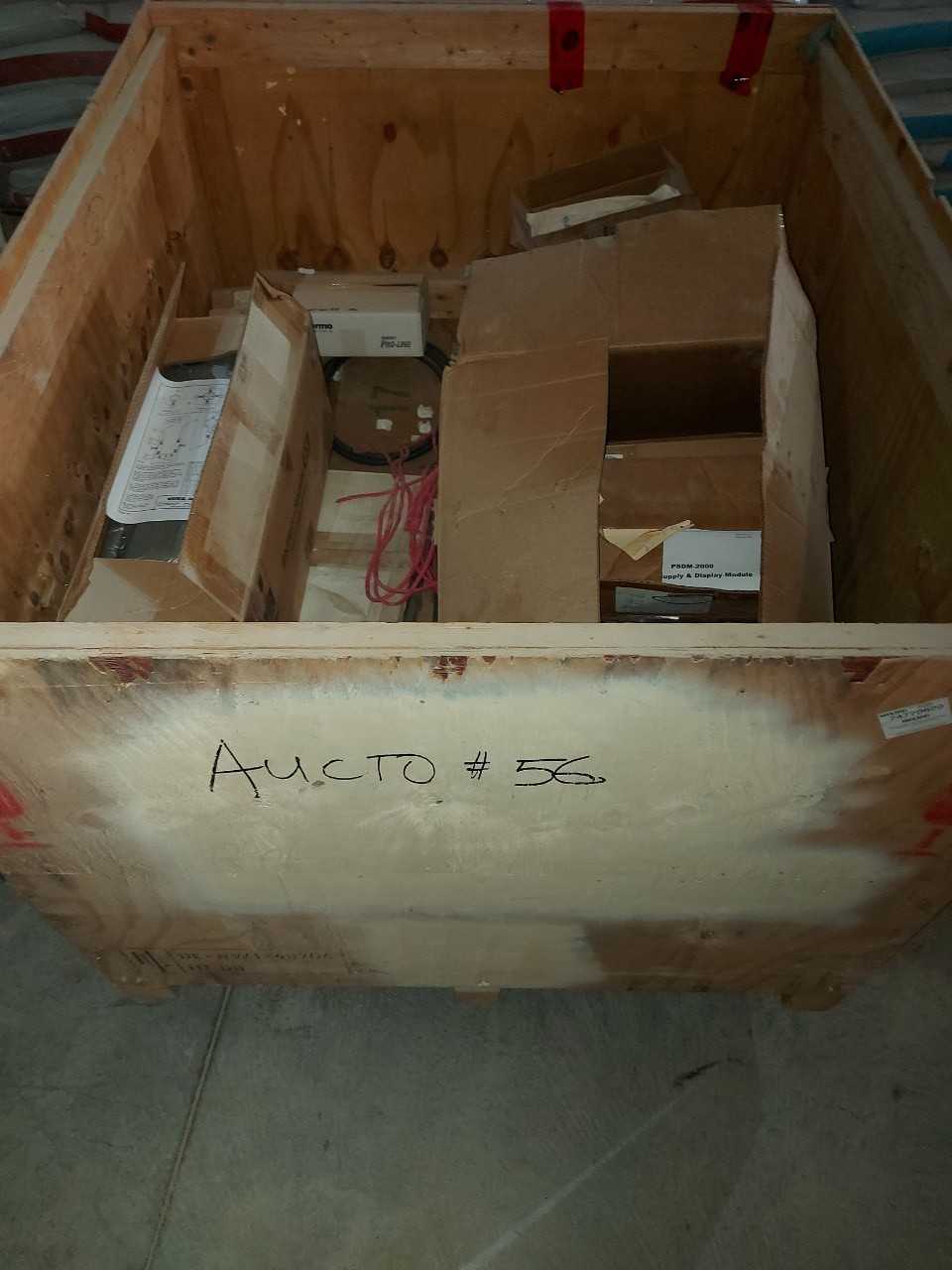 LOT OF ASSORTED PNEUMATIC, ELECTRICAL CONTROLS & TRANSMITTERS - ELECTRICAL COMPONENTS