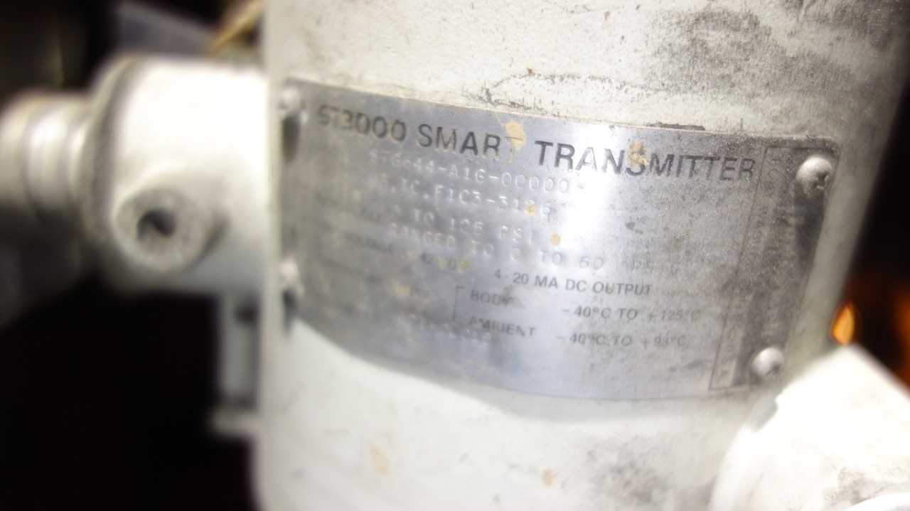 LOT OF 2 HONEYWELL ST3000 STG644 PRESSURE TRANSMITTER - INSTRUMENTATION