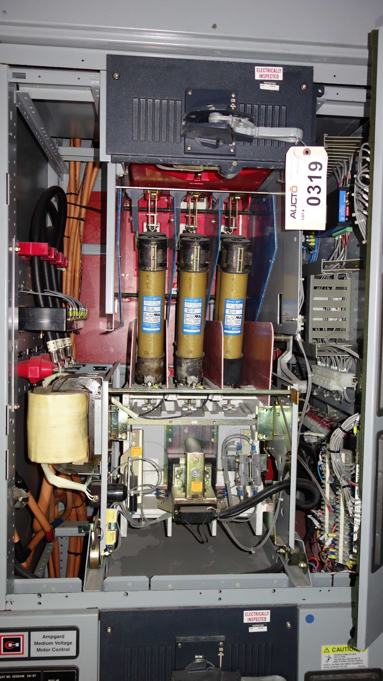 CUTLER HAMMER AMPGARD SJA25VW430 SWITCHGEAR (INCLUDES 2X SJA25VW430 CONTACTORS) - SWITCHGEAR