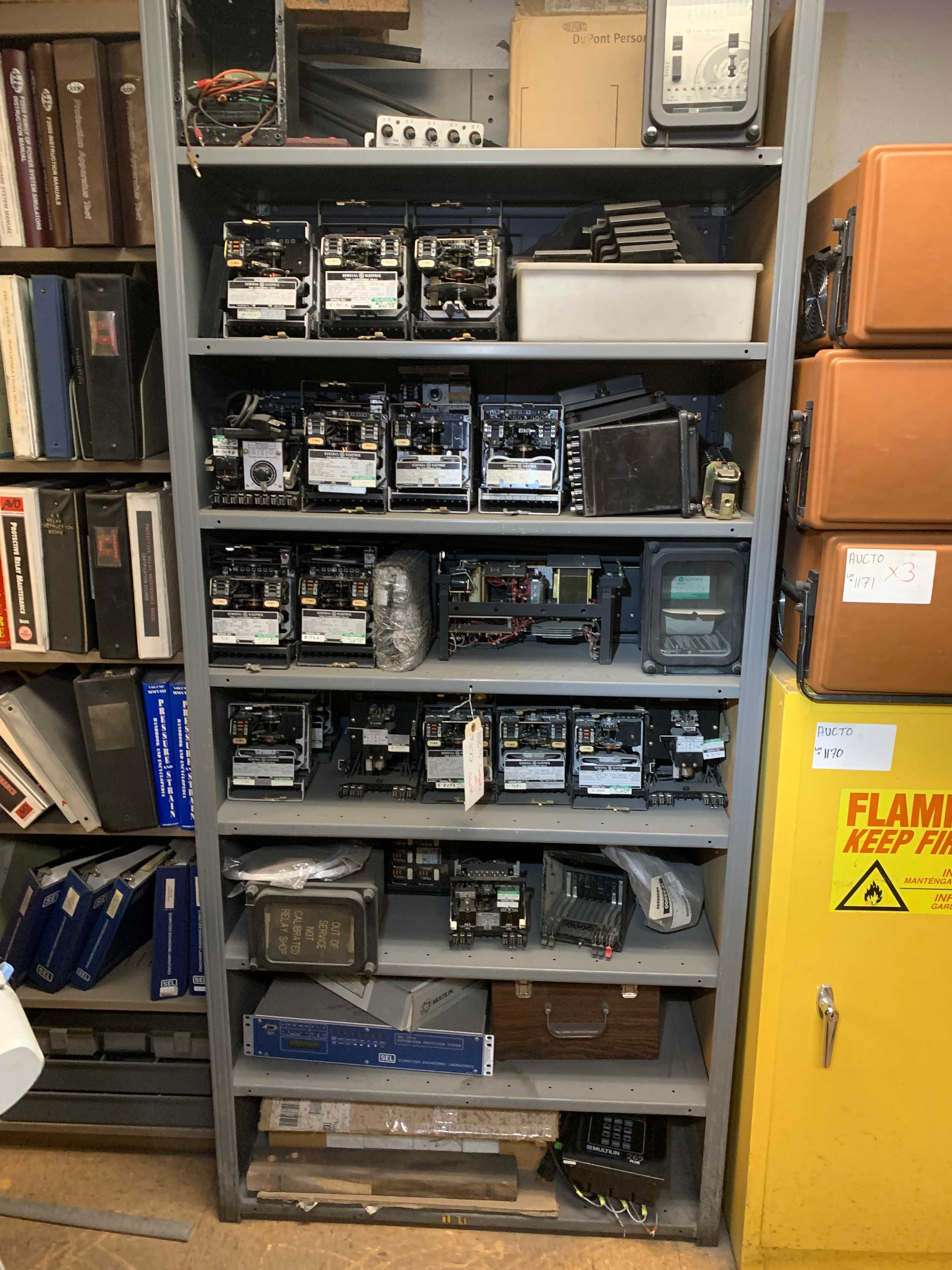 LOT OF RELAYS - ELECTRICAL COMPONENTS