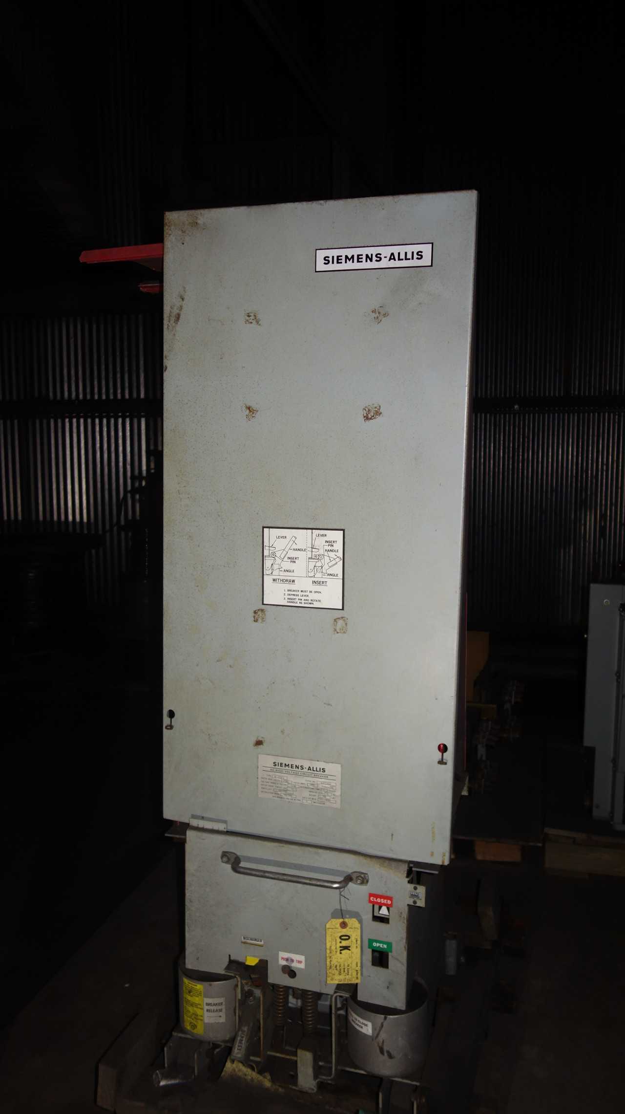SIEMENS ALLIS MA-250C-1 1200A SWITCHGEAR BREAKER - CIRCUIT BREAKERS