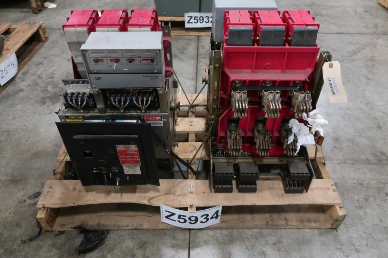 LOT OF 2 ABB K-600S K-LINE AIR 600A SWITCHGEAR - MISCELLANEOUS