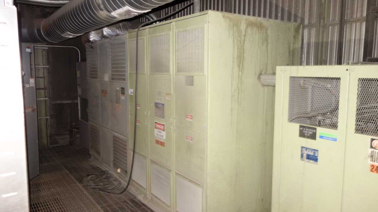 LOT OF 2 ASSORTED DRY TYPE TRANSFORMER, SQUARE D 500KVA 2400V-AC 480/277V-AC, HAMMOND 1000KVA 2300V-AC 460V-AC - CONTROL TRANSFORMERS