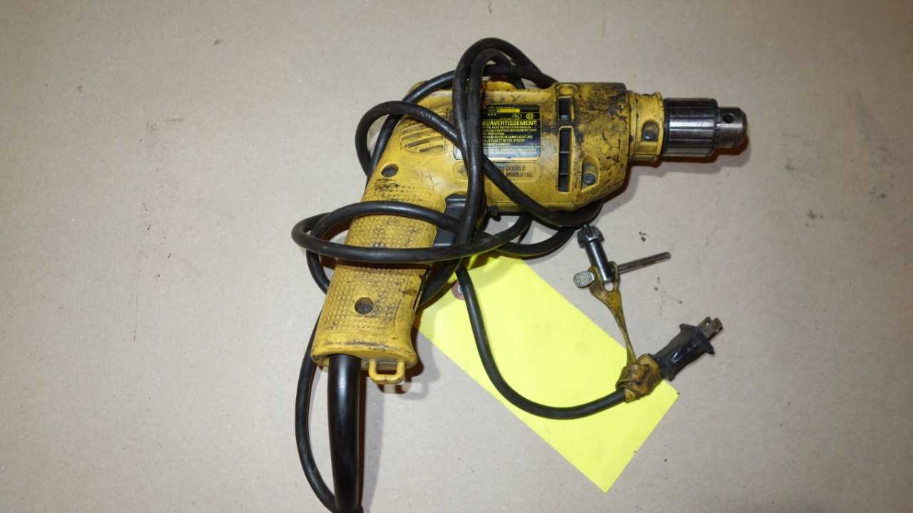 DEWALT DW100 3/8 IN CORDED VSR DRILL - ELECTRIC POWER TOOLS