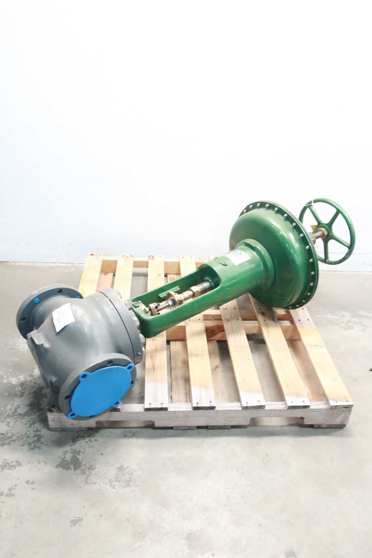 FISHER F7 MANUAL 657 125 IRON FLANGED 6IN CONTROL VALVE - CONTROL VALVE