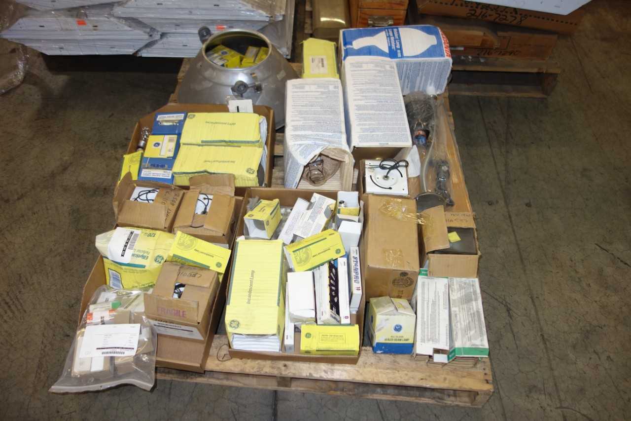 3 PALLETS OF ASSORTED LIGHT FIXTURES AND LIGHT BULBS - LIGHTING