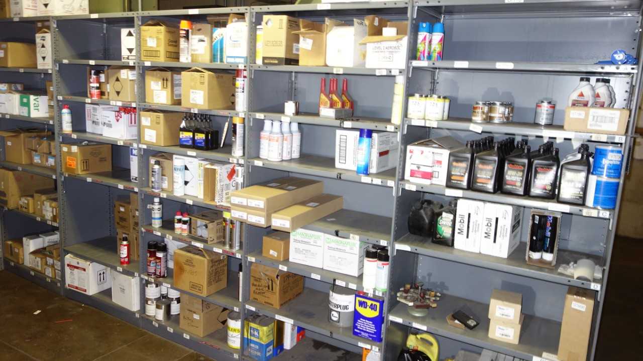 CONTENTS OF 4 SHELF COLUMNS, ASSORTED MAINTENANCE CONSUMABLES, OIL - MISCELLANEOUS