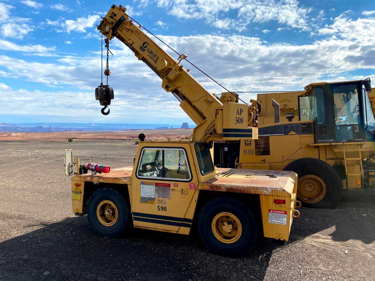 1992 Grove AP308 8.5 Ton Carry Deck Crane - CRANES