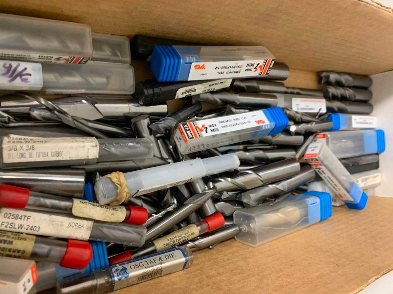 Assorted Carbide Lathe Inserts - ELECTRIC POWER TOOLS