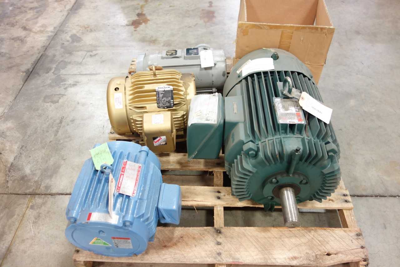 LOT OF ASSORTED MOTORS - ELECTRIC MOTORS