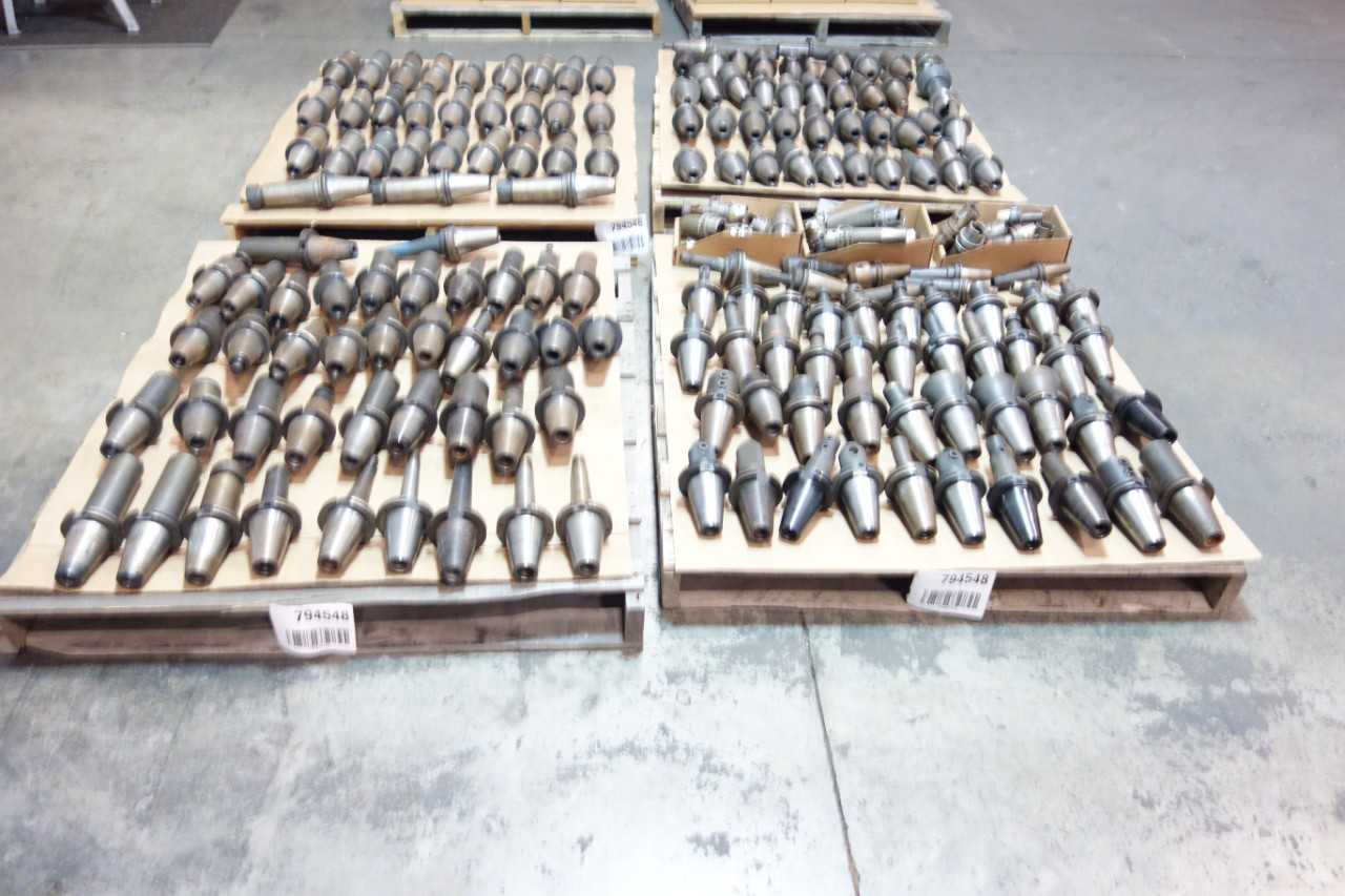 4 PALLETS OF ASSORTED TOOL HOLDERS - ELECTRIC POWER TOOLS