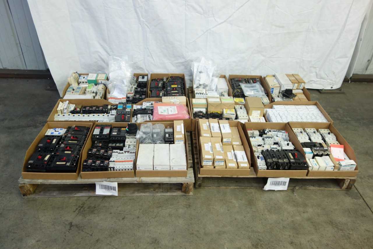 2 PALLETS OF ASSORTED CIRCUIT BREAKERS - CIRCUIT BREAKERS