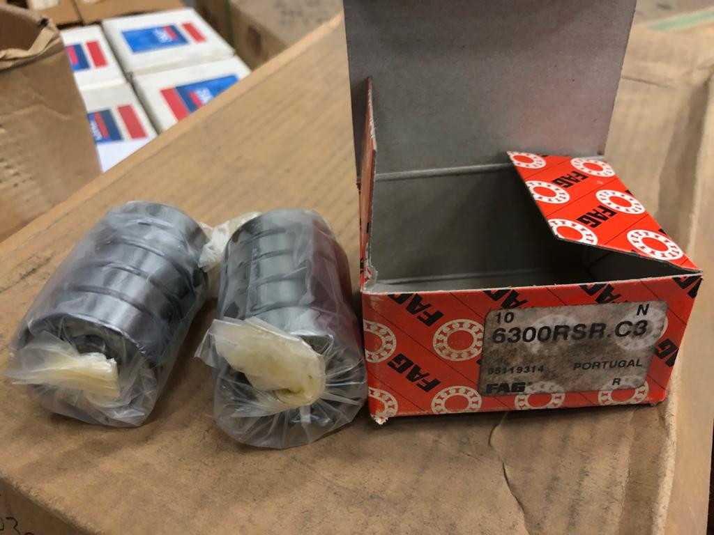 1 pallet of assorted bearings - BEARINGS