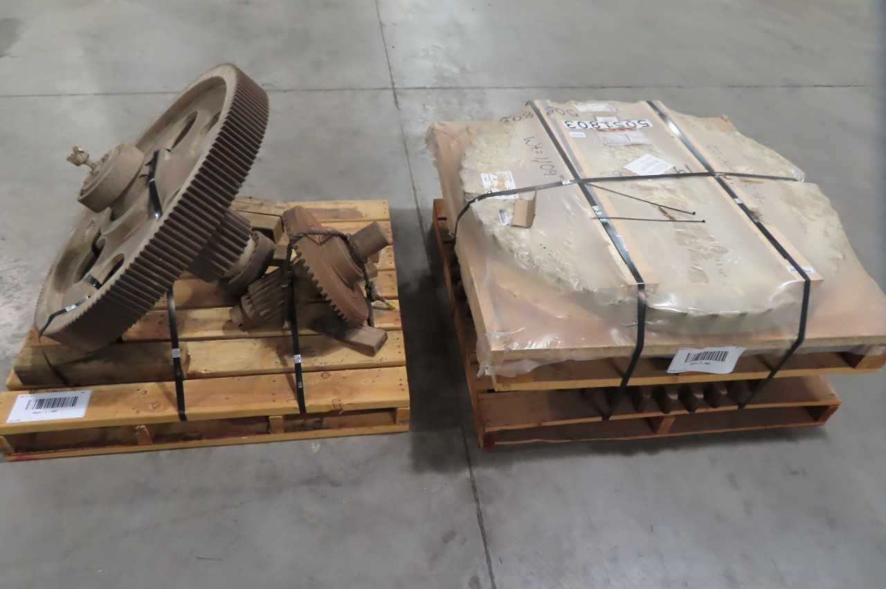 3 PALLETS OF ASSORTED PINION GEAR ASSEMBLIES, ALSTOM - GEAR REDUCERS