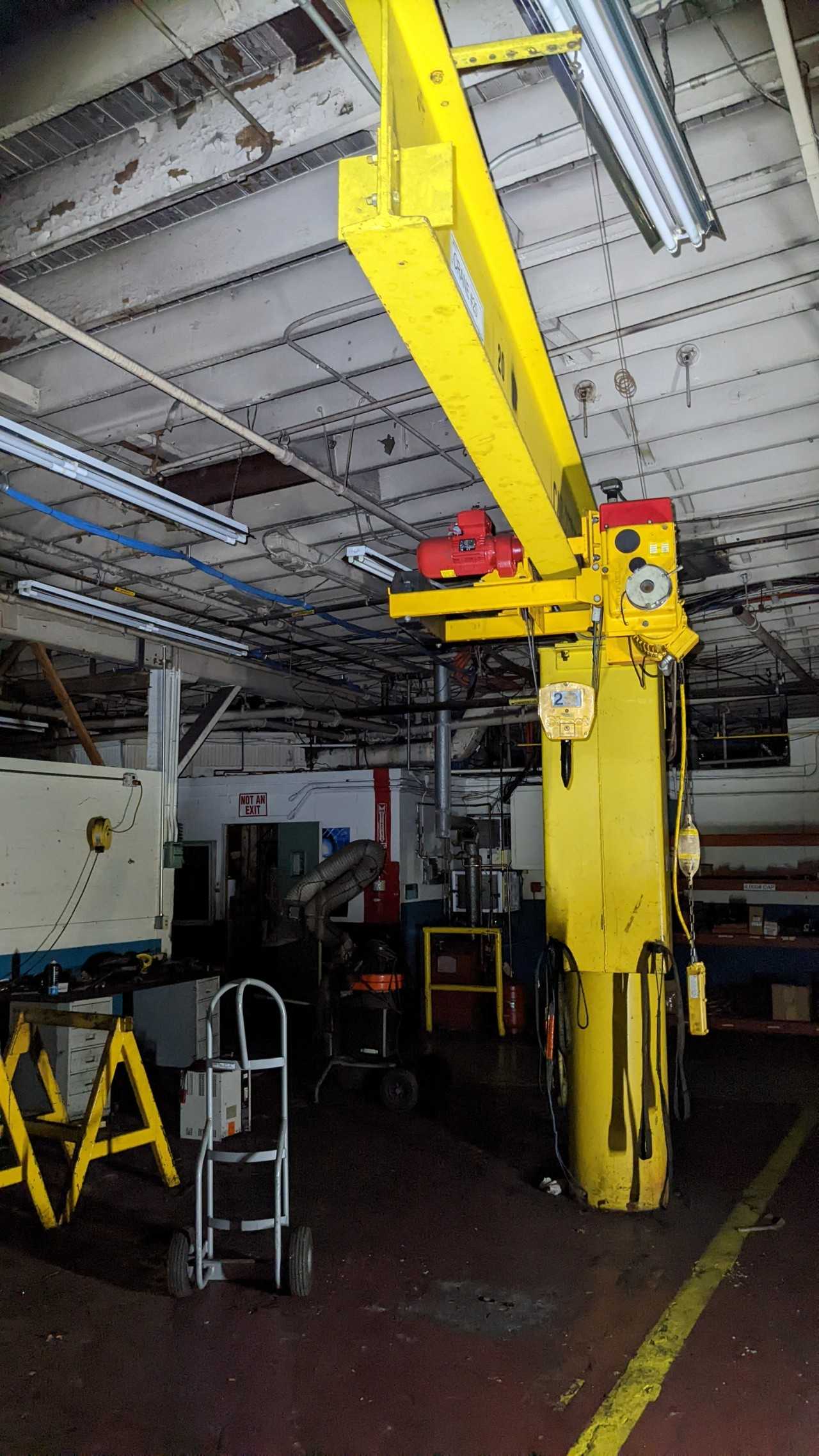 2 Ton jib crane with 2 ton Street crane hoist - CRANES