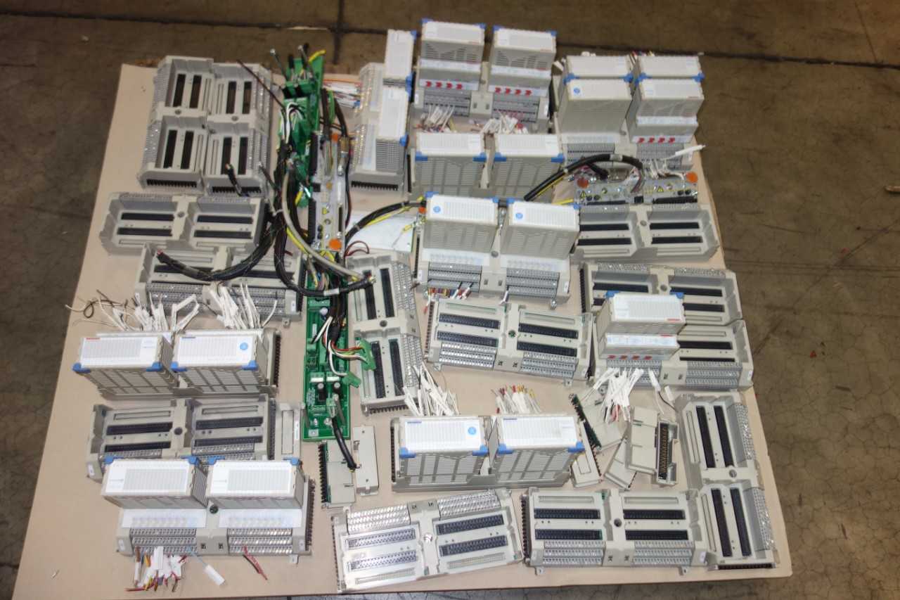 1 PALLET OF WESTINGHOUSE OVATION MODULES, 1C31324G01, 1C3113G05 - ELECTRIC MOTORS