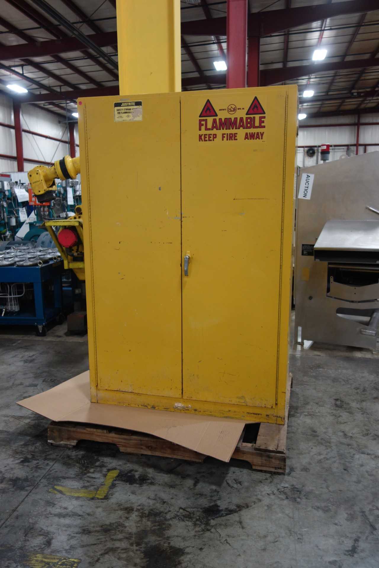 JUSTRITE SAFETY STORAGE CABINET WITH ADJUSTABLE SHELVES - TOOL STORAGE