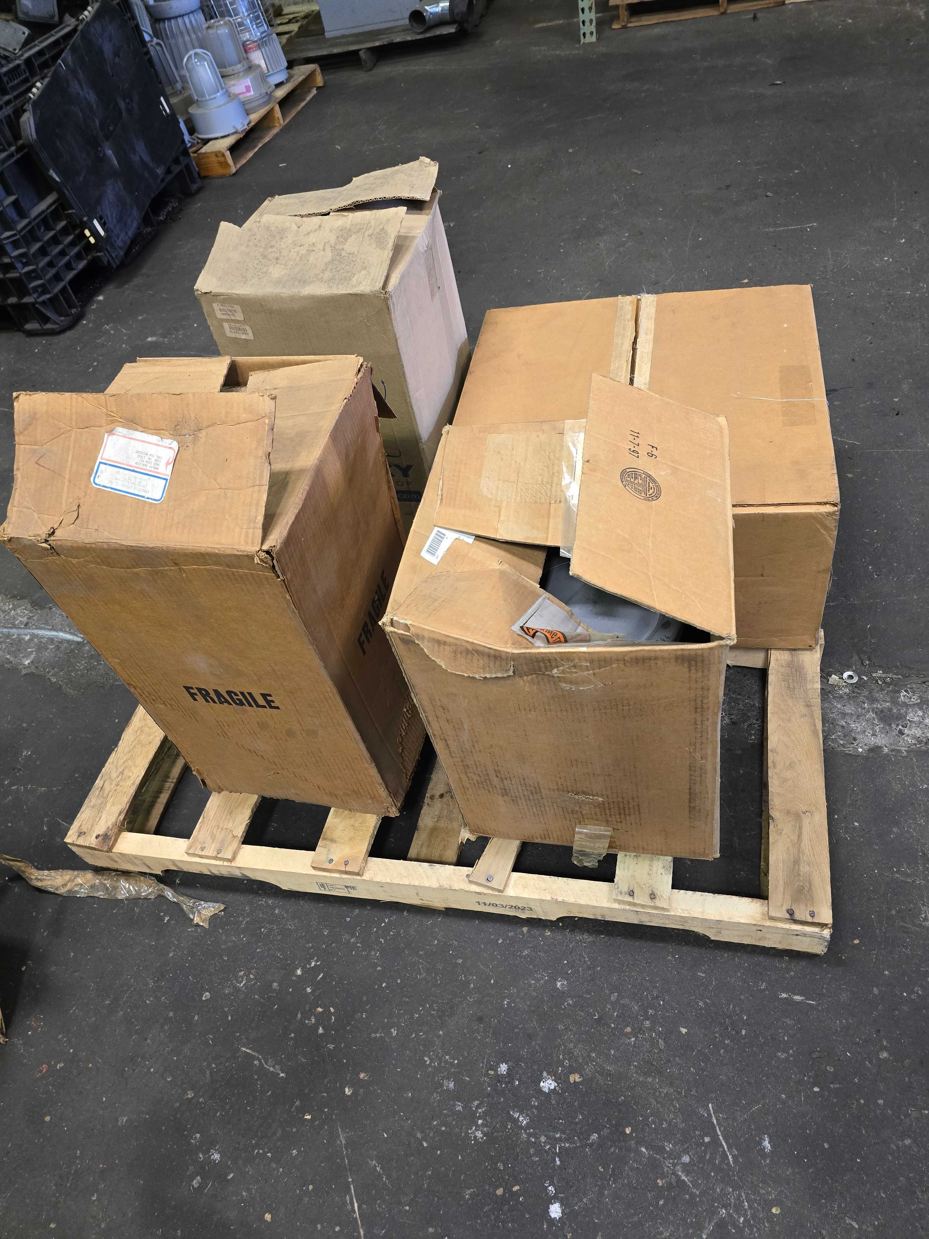 LOT OF INDUSTRIAL FILTERS - INDUSTRIAL PARTS LOT OF INDUSTRIAL FILTERS - INDUSTRIAL PARTS