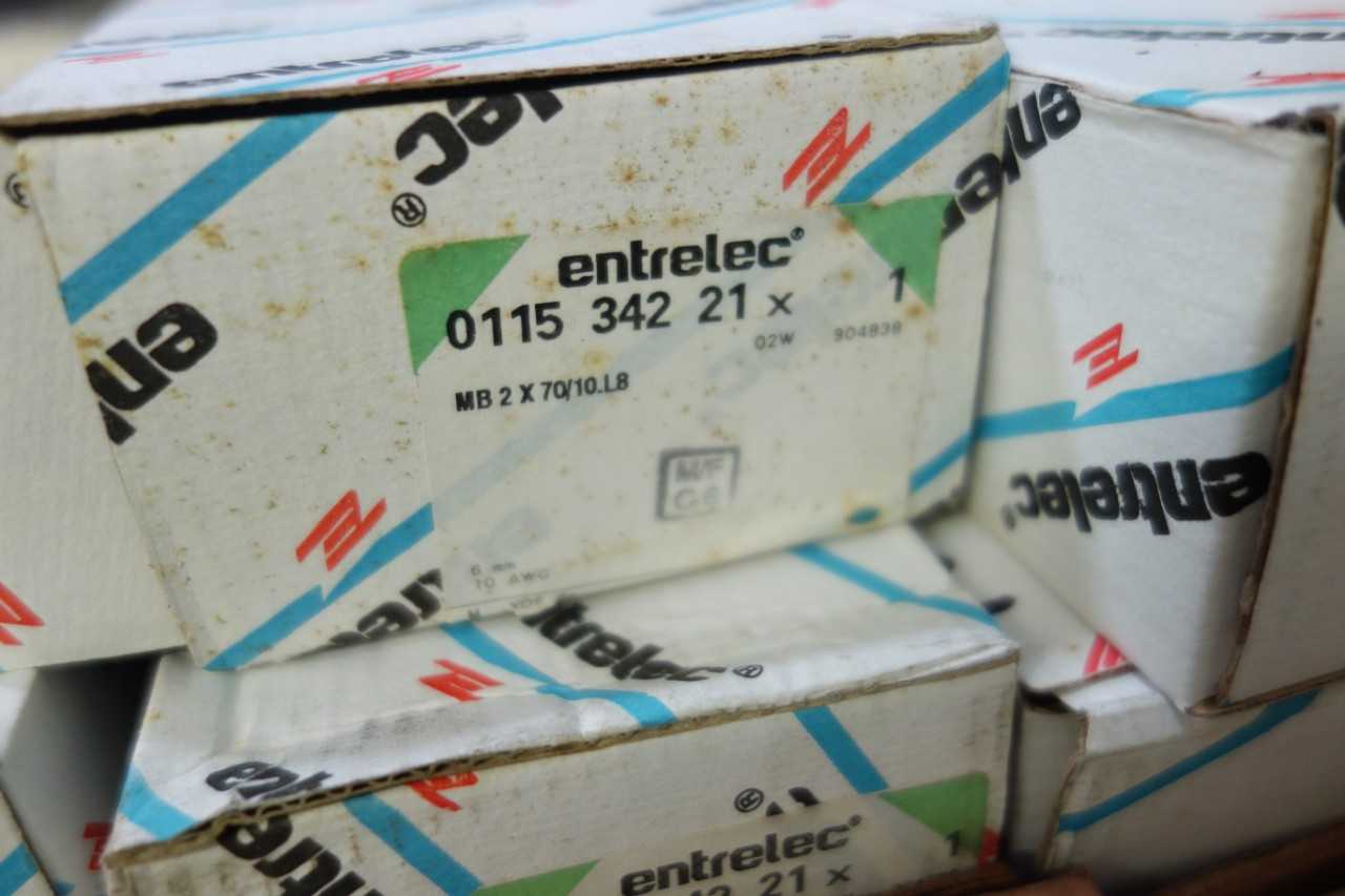 2 PALLETS OF ASSORTED ELECTRICAL CONTROLS - ELECTRICAL COMPONENTS