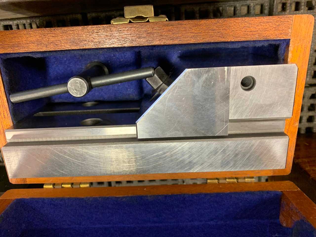Precision Vise - ELECTRIC POWER TOOLS