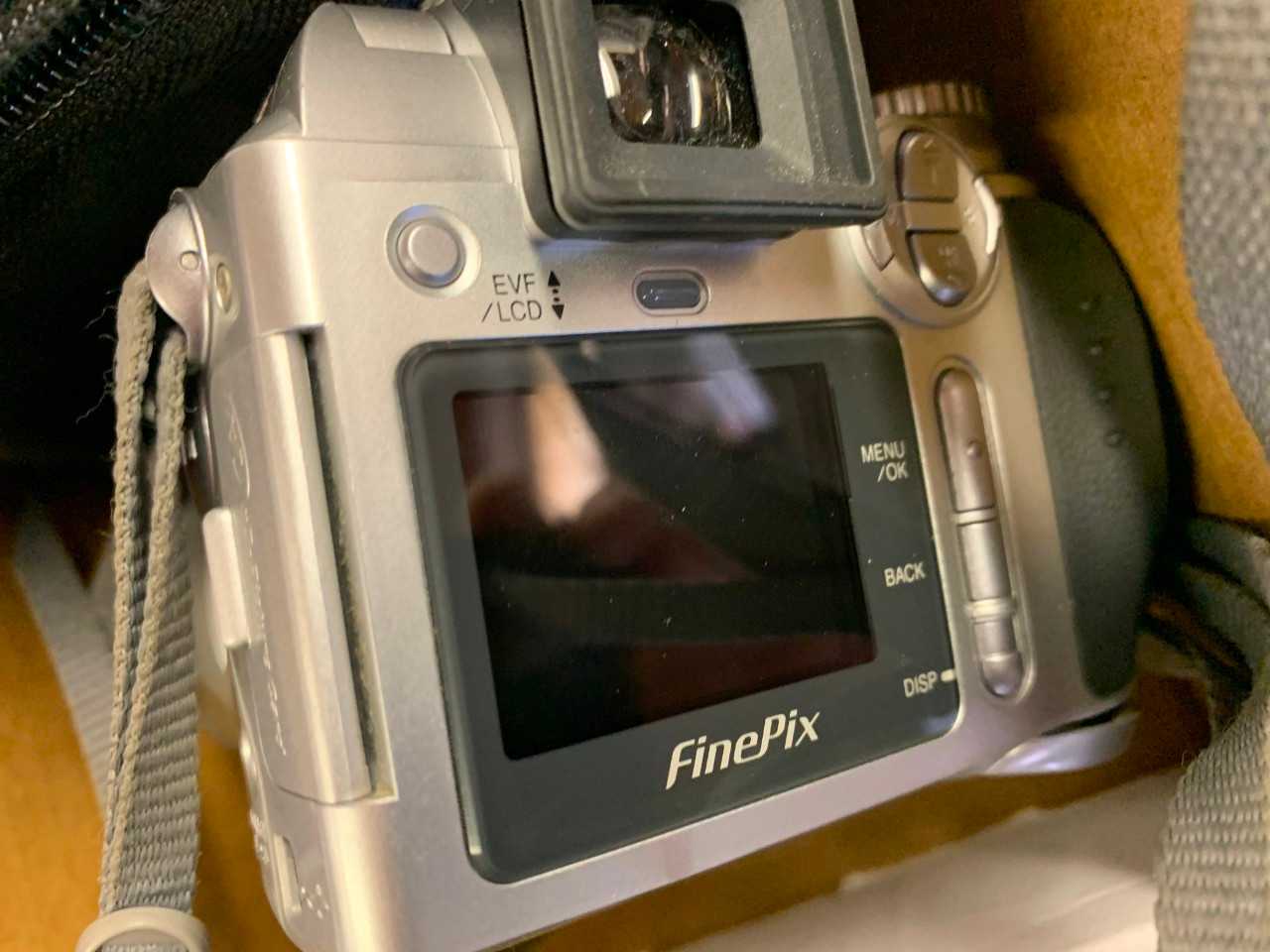 Digital Camera - ELECTRICAL COMPONENTS