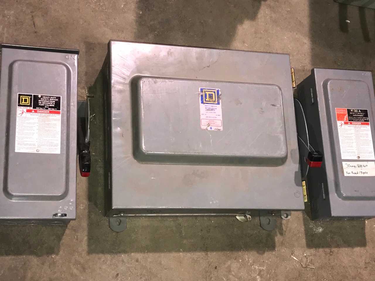 SQUARE D SAFETY SWITCHES (QTY 3) - SAFETY SWITCH