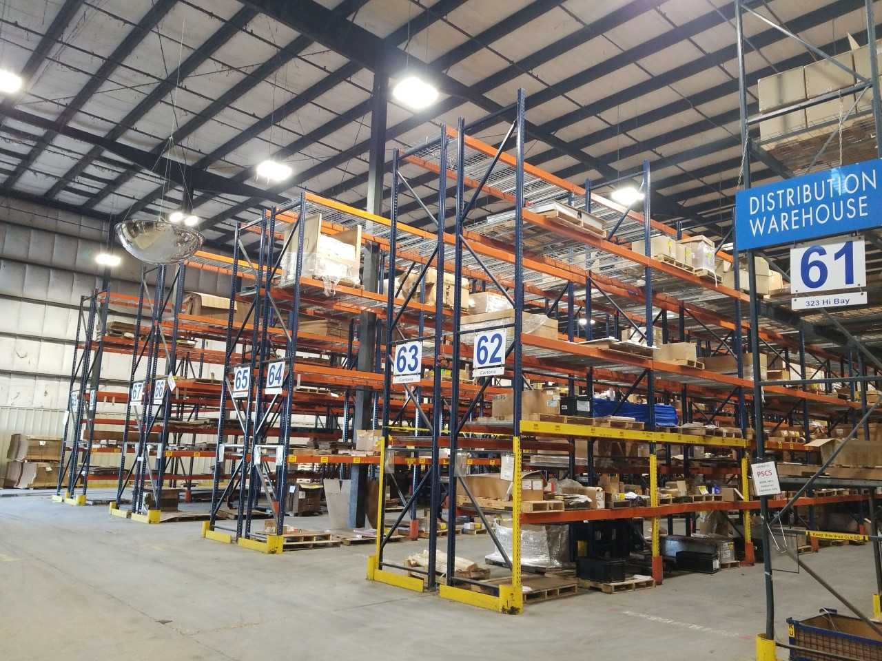 9 ROWS OF ORANGE PALLET RACKING - PALLET RACKING