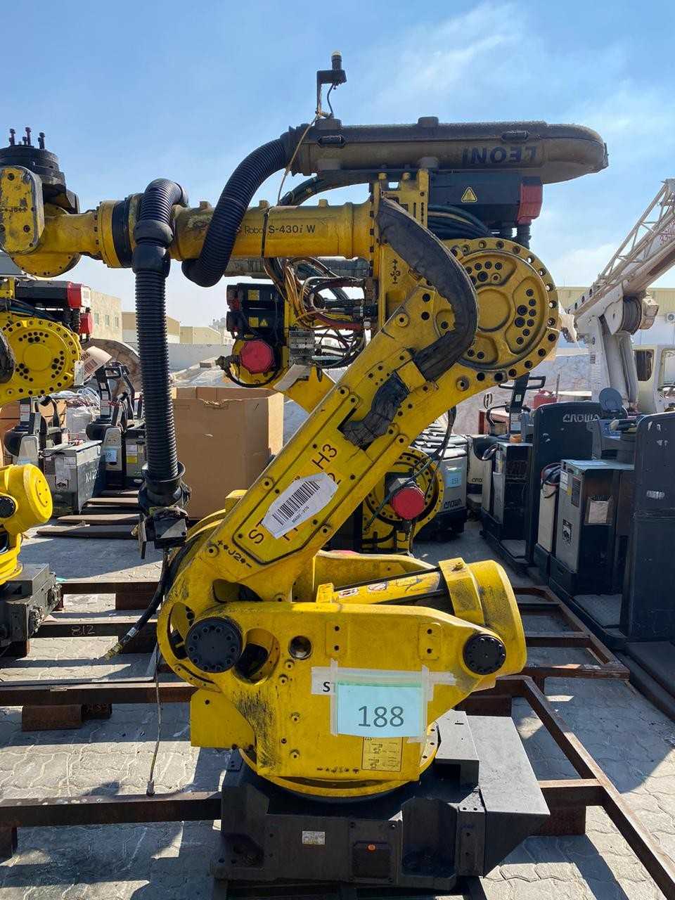 LOT OF 1 FANUC ROBOT S-430i - INDUSTRIAL ROBOTS