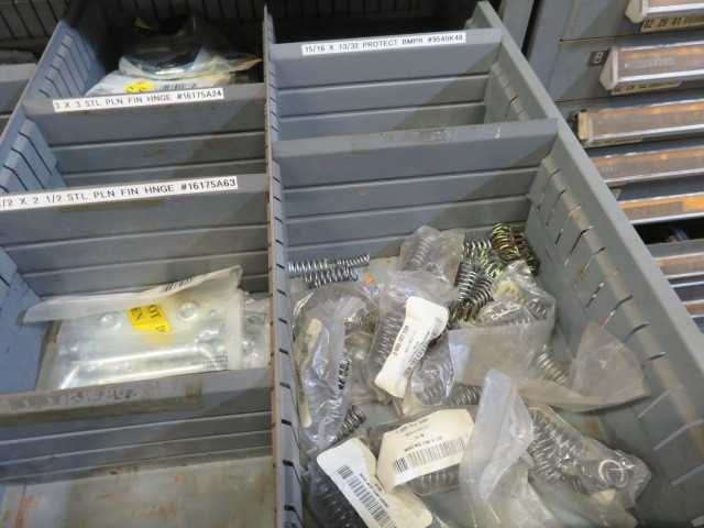 5 Drawer Vidmar Cabinet with Contents - MISCELLANEOUS