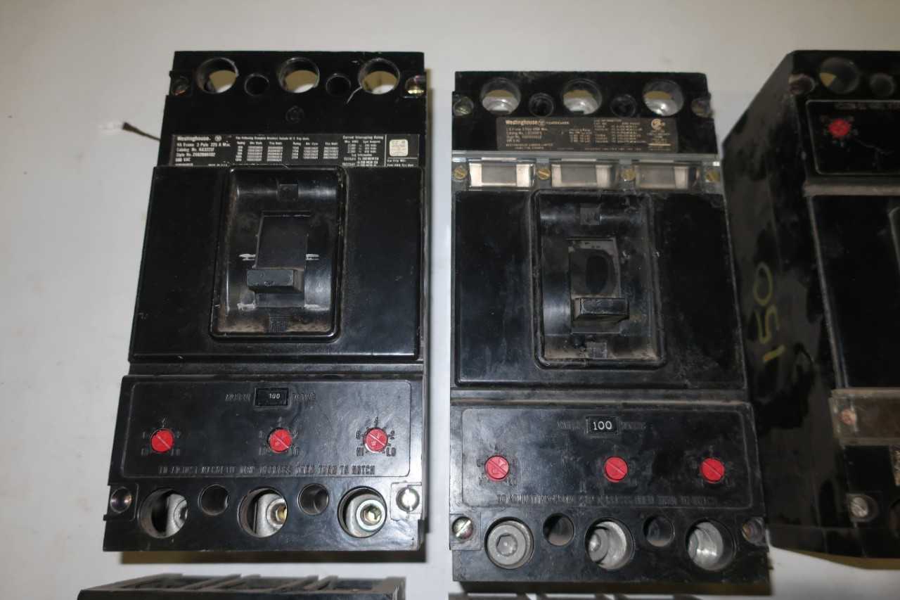 LOT OF 9 ASSORTED WESTINGHOUSE 3P CIRCUIT BREAKERS - CIRCUIT BREAKERS