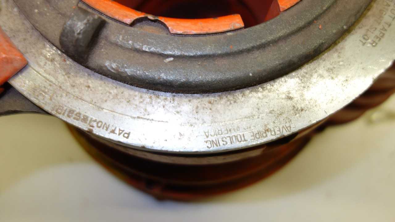 BEAVER 41-E 2-1/2 TO 4 IN PIPE THREADER - HAND TOOLS