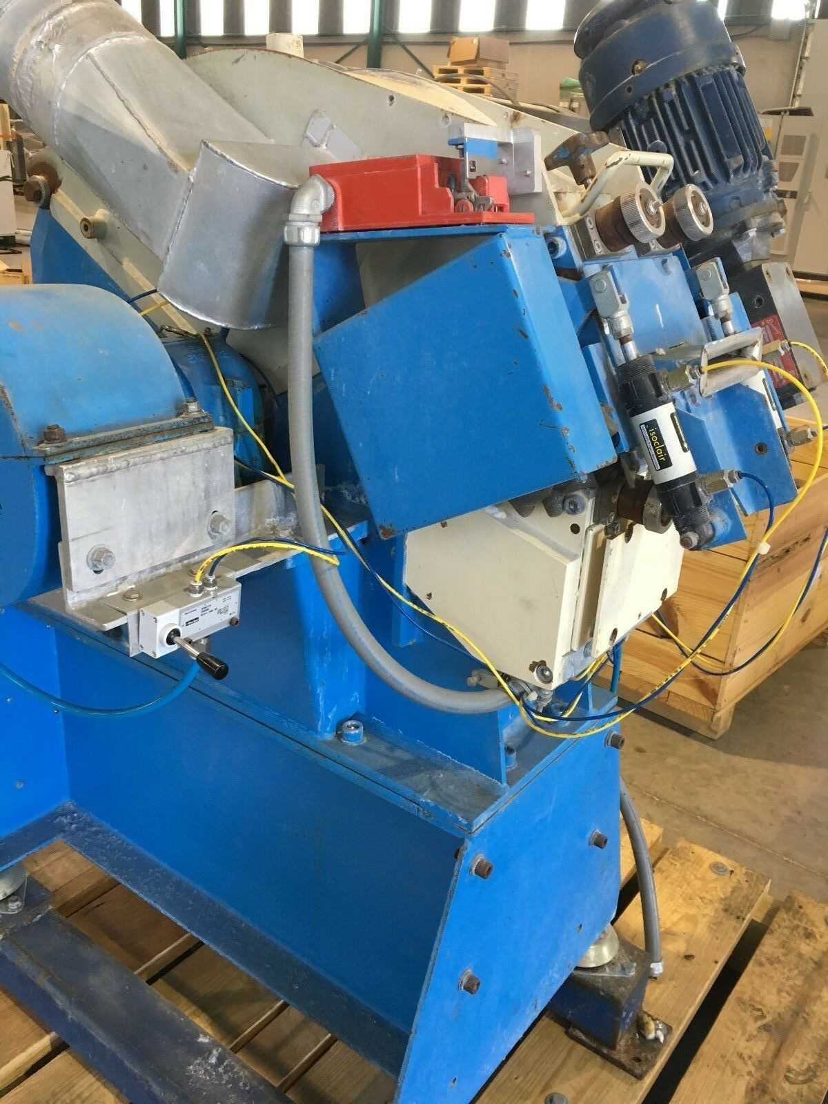 USED KAMAS HAMMER MILL H 12 KD WITH 30HP SIEMENS MOTOR - PROCESS EQUIPMENT