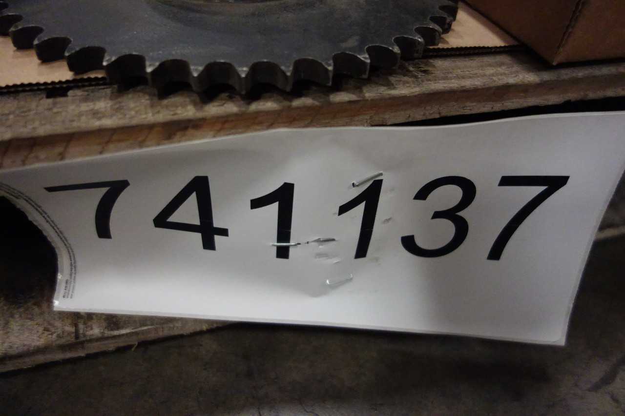 2 PALLETS OF ASSORTED BEARINGS, COUPLINGS, SPROCKETS- DODGE, MARTIN, BROWNING - BEARINGS